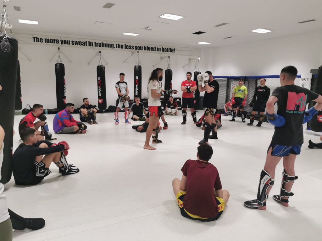 17.02.2023 - Seminar cu Alex Bublea dedicat sportivilor si instructorilor de Muay Thai