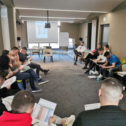 15.03.2023 - Primul Seminar pentru Arbitri de Muay Thai susținut de Haidu Sebastian la Satu Mare