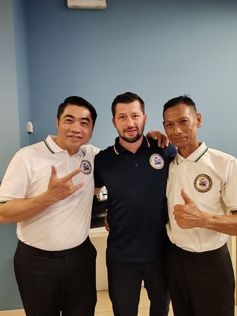 11.10.2024 - Seminar pentru Arbitri de Muay Thai la Verona în Italia